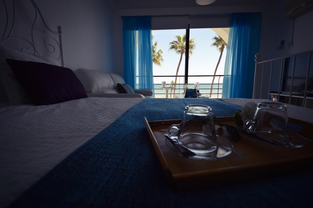 Krasas Beach Apartment Rentals Larnaca Oda fotoğraf