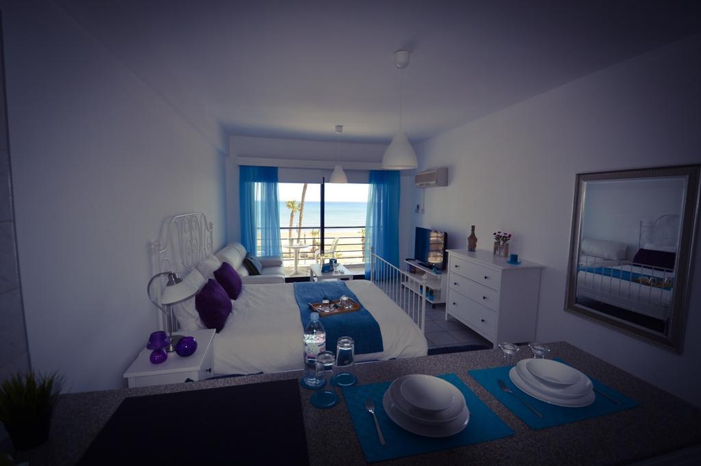 Krasas Beach Apartment Rentals Larnaca Oda fotoğraf